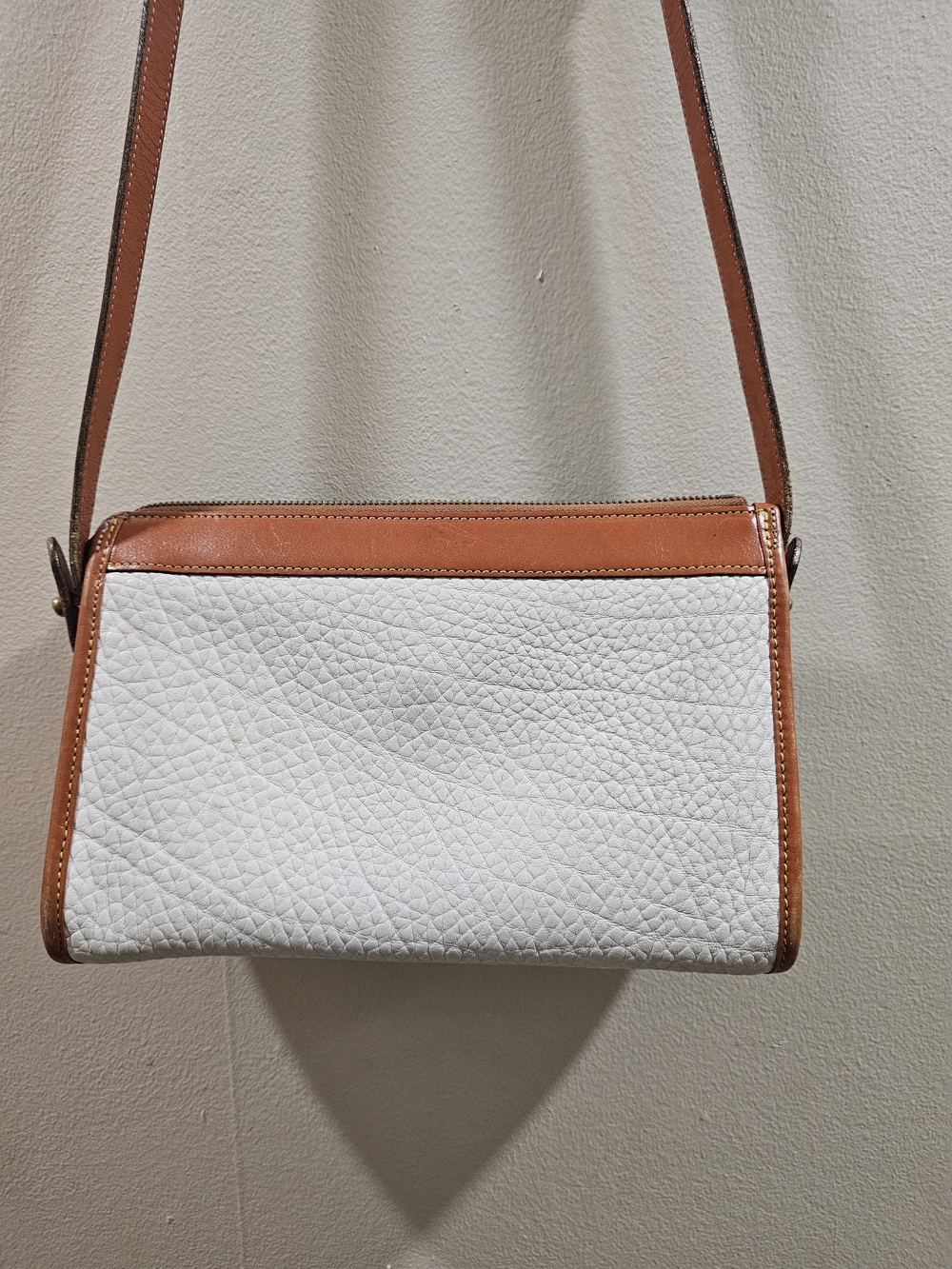 Dooney & Bourke White and Tan Leather Shoulder Bag - Picture 2 of 4